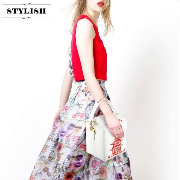 Chinese Takeout Box Purse with Comfortable Chain - Picture 2 of 6